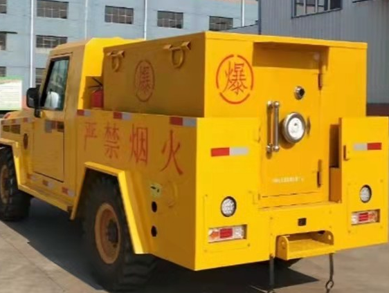 萝北凯龙爆破器材运输车：保障爆破任务的安全运行